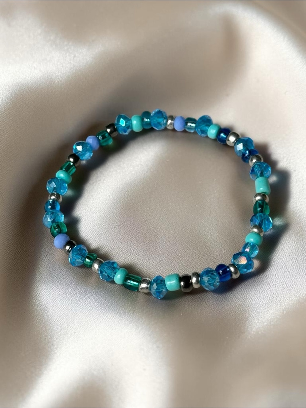 Handcrafted Minimalist Beaded Bracelet - Picture 3 of 4